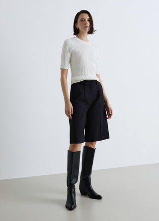 T-shirt in maglia a trecce con bottoni sulle spalle
