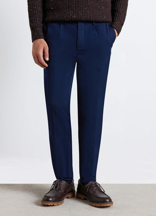 Long trousers with elastic waistband