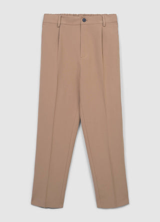 Trousers with pleats