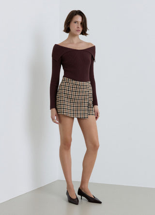 Gerippter Pullover mit freiliegenden Schultern