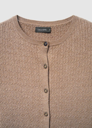 Cardigan a trecce con bottoni