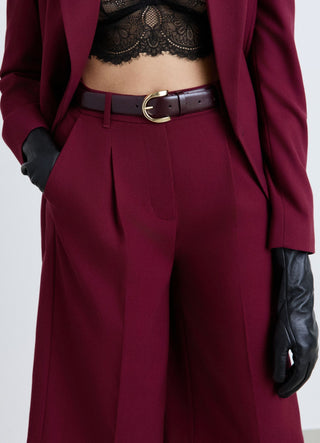 Slim solid-colour belt with golden buckle