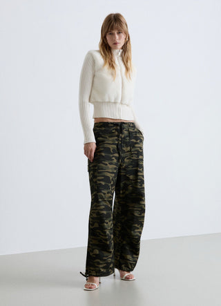 Sweater with plush-effect insert and zip