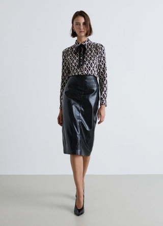 Camicia con fiocco e stampa geometrica in simil satin
