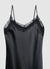 Asymmetrisches Negligé-Kleid mit Spitze