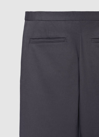 Pantaloni chinos con bottoni in vita