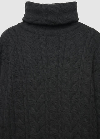 Rollkragenpullover mit Zopfmuster