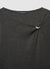 T-shirt con anello decorativo
