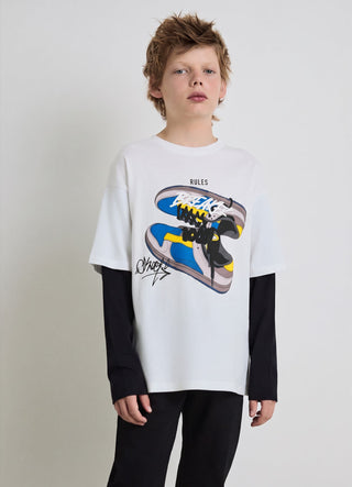 T-Shirt mit Sneaker-Print und Applikationen