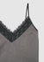 Top lingerie avec décolleté en V et bordure en dentelle