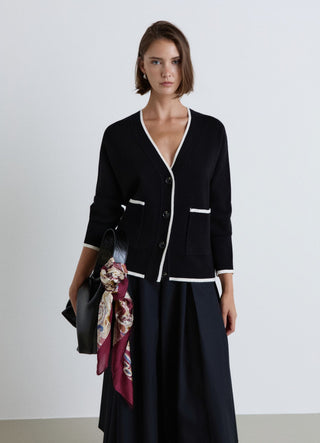 Cardigan con profili a contrasto e bottoni