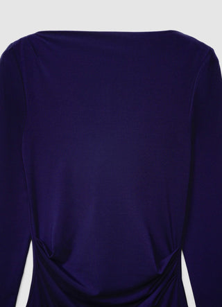 Robe longue décolletée avec drapé