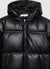 Gepolsterte Jacke mit Kapuze und Lederoptik