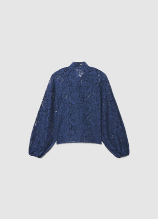Blusa in pizzo con fiocco al collo