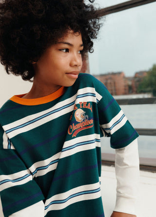 T-shirt a righe con stampa e maniche lunghe