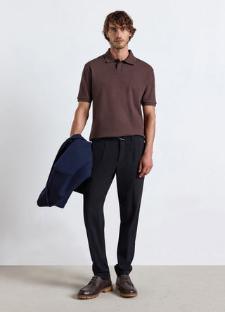 Plain polo shirt with collar and two buttons
