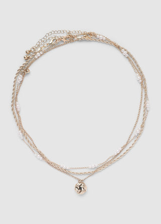 Multilayer necklace with pearls and pendant