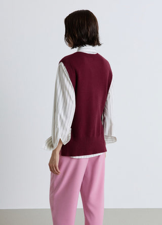 Gilet en maille unie avec boutons latéraux