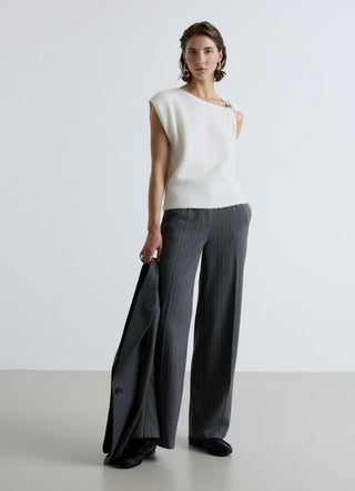 Ärmelloses Top mit Ringdetail
