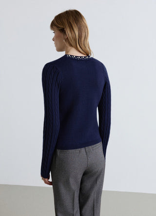 Zopfstrickpullover mit Perlen