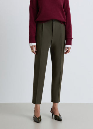 Pantaloni con pinces e vita elasticizzata