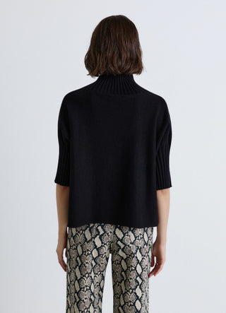 WORNG-SAB0085080001-SC68-BACKCROP.jpg