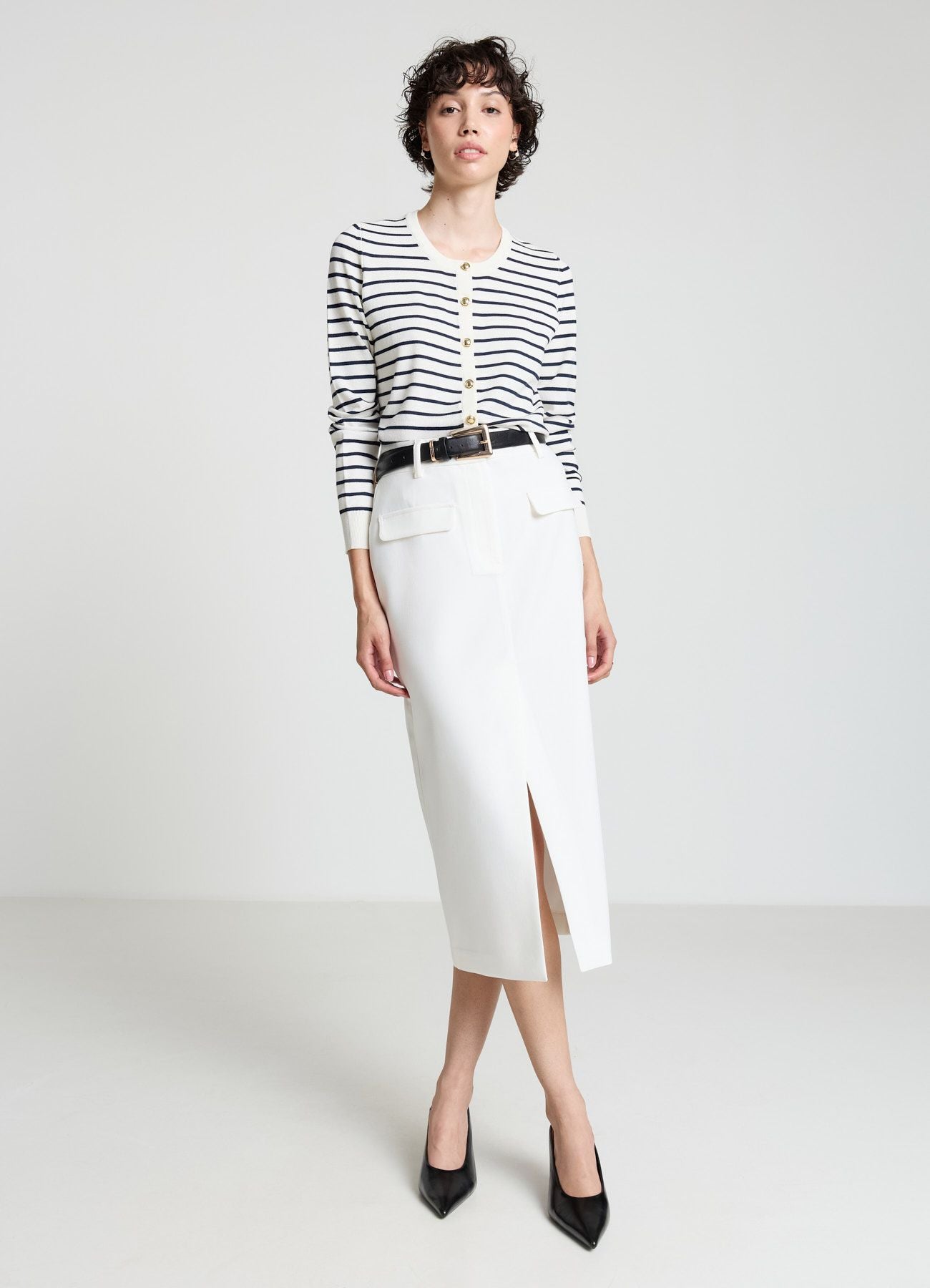 Pencil skirt with back slit – Calliope