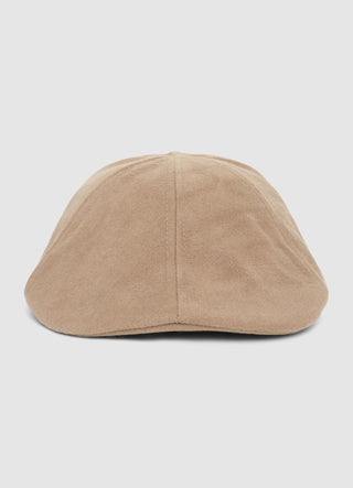 Plain-coloured flat cap