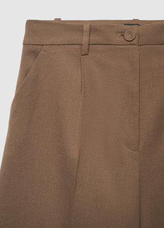 Plain-colour bermuda shorts with pleats