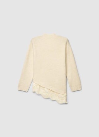 Pull doux à col en V avec dentelle à la base