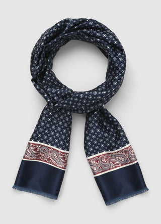 Foulard long avec imprimé et franges