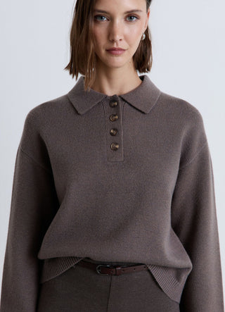 Solid colour polo shirt with buttons