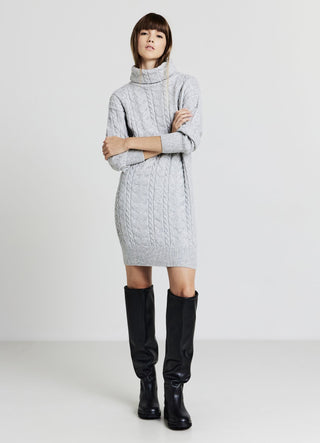 Rollkragenpullover mit Zopfmuster