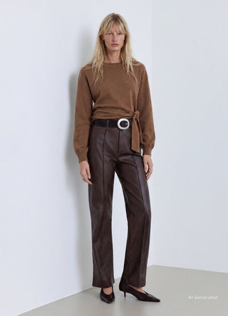 Pull à ceinture à la taille