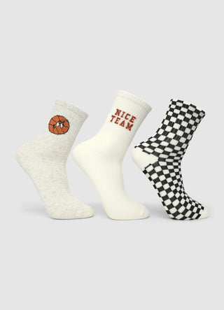 Pack 3 calze sportive con motivi basket e scacchi