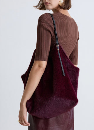 Shopper con effetto pelo e pochette interna