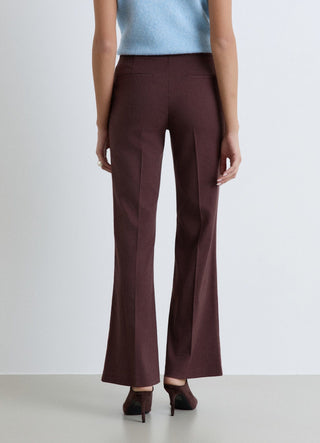 Flared Hose mit Schmuckknöpfen