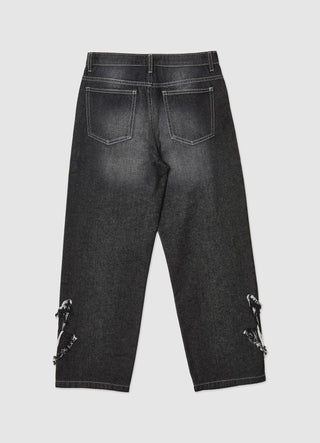 Superweite Jeans mit Rissen