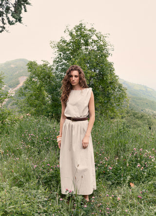 Completo donna con top smanicato e gonna midi con cintura