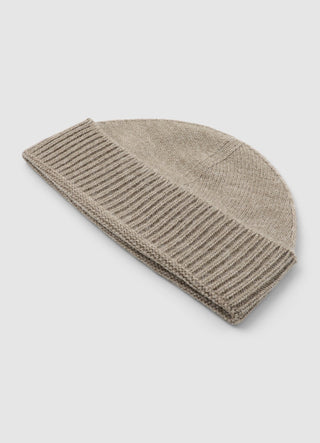 Ribbed beanie hat with cuffed edge