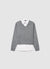 Maglia con inserto camicia e scollo a V