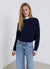Gestricktes Crop-Top mit Rundhalsausschnitt und Zopfmuster