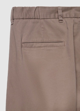 Slim chino trousers with an elasticated waistband