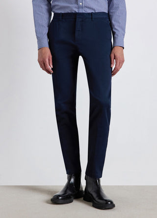 Pantaloni chino slim a tinta unita