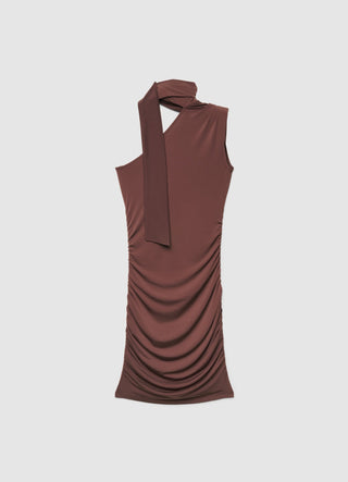 Robe asymétrique avec drapé et bande au cou