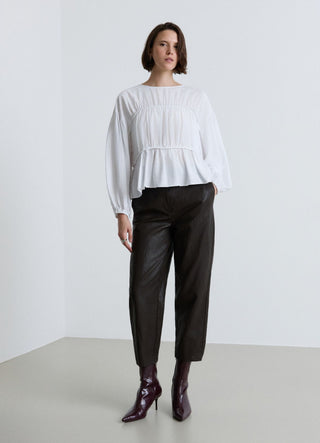 Blouse with puff sleeves and gathered ruffles