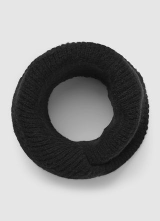 Ribbed knit neck warmer