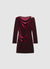 Robe courte avec drapé et broche