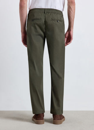Pantaloni jogger con elastico in vita
