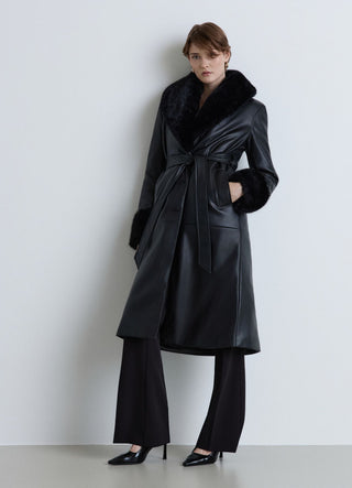 Trench lungo con cintura e collo in pelo sintetico